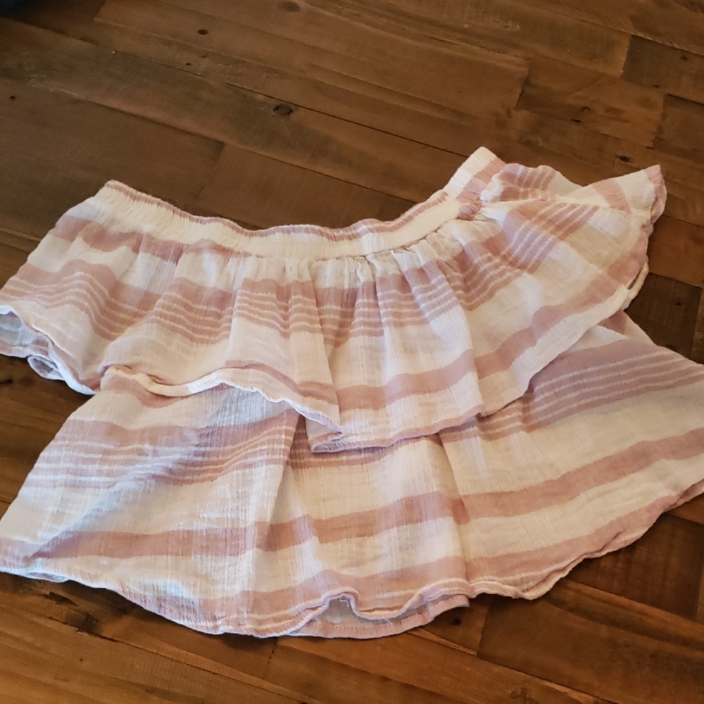 ANGLE Flowy Top
